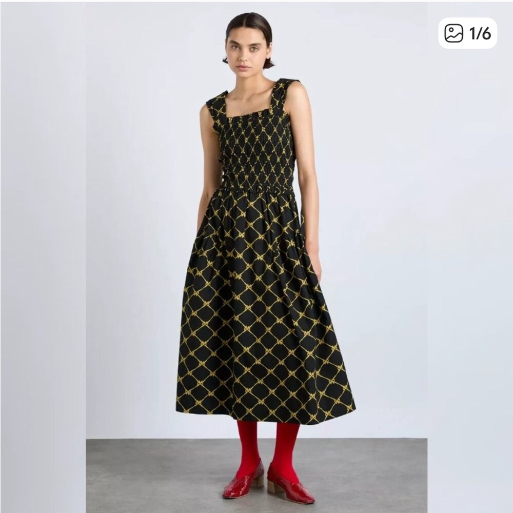 Chic Black and Gold Patterned Midi Dress